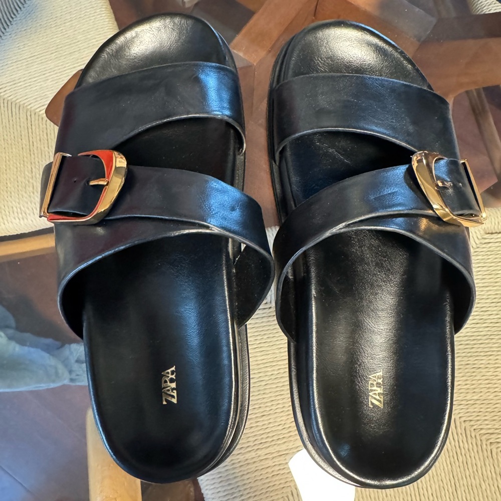 NWOT - Zara - Buckle Flat Sandals - Black (size 6.5)